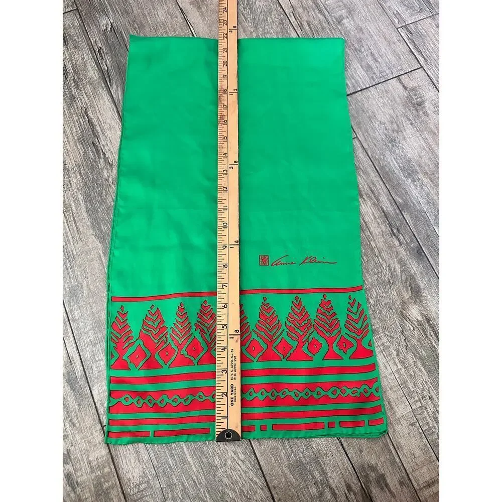 Vintage Anne Klein Women's Green Red Embroidery Christmas holiday silk scarf